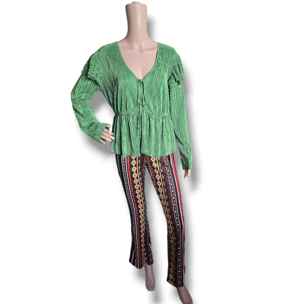 Zara Green Pleated Short Sleeve Blouse - Picture 12 of 16